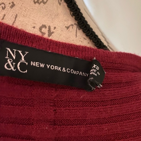 Women's Burgundy Sweater - Picture 4 of 6